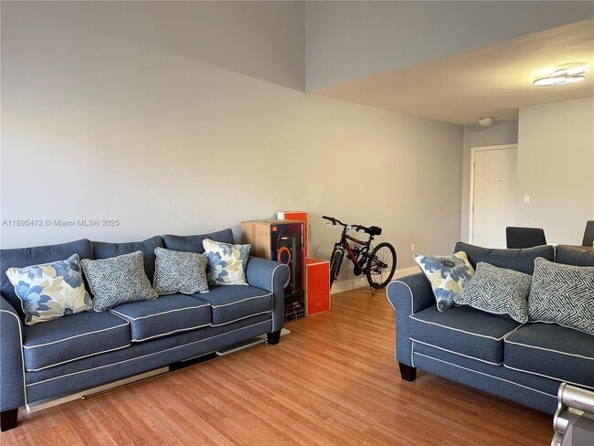 Photo - 9725 Fontainebleau Blvd Unidad A212