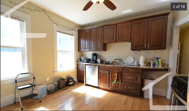 Photo - 75 Leicester St Unit 2