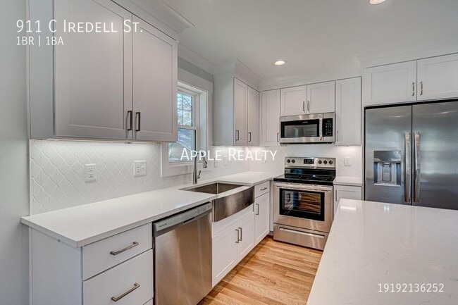 Photo - 911 Iredell St