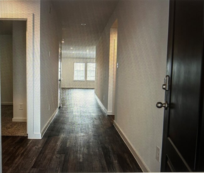 Photo - 1123 Sommerville Dr