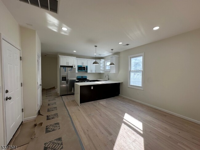 Photo - 1094 Grove St Apartment Unit 2R