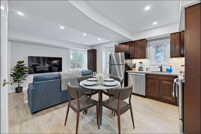 Photo - 557 St Clair Ave W Unit SI ID1524852P