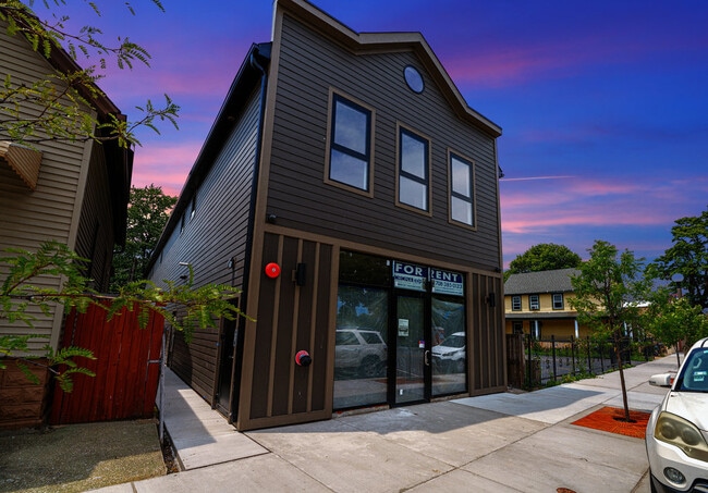 Building Photo - 13426 Old Western Ave Unit 203