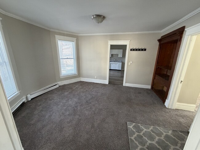 Photo - 220 E Racine St