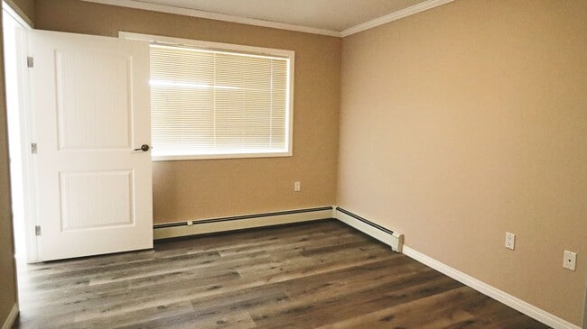 Photo - 5202 49 St