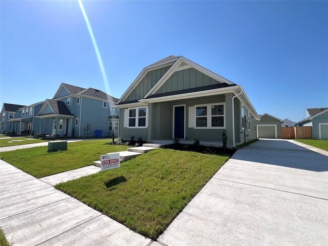 Photo - 302 Elm Br Trl