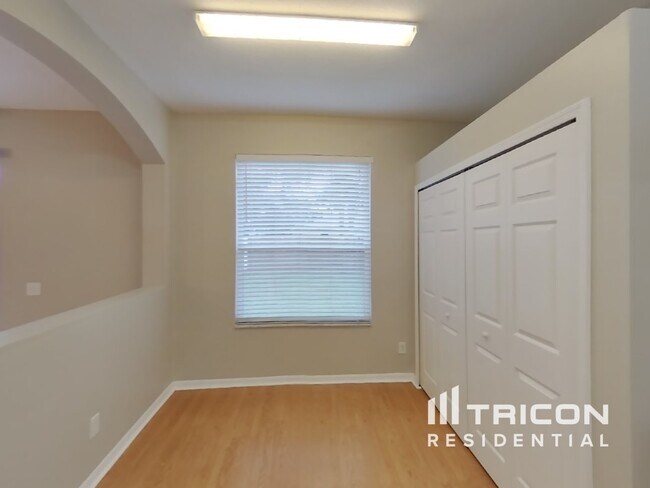 Photo - 10243 Goldenbrook Way