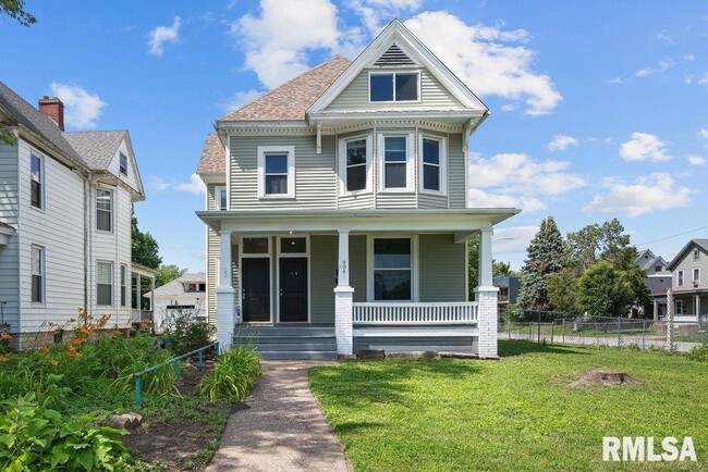 Photo - 404 W 16th St Townhome