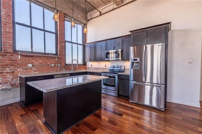1535 Walnut St Unit 701 Unidad Campbell Lofts Unit 701 in KC