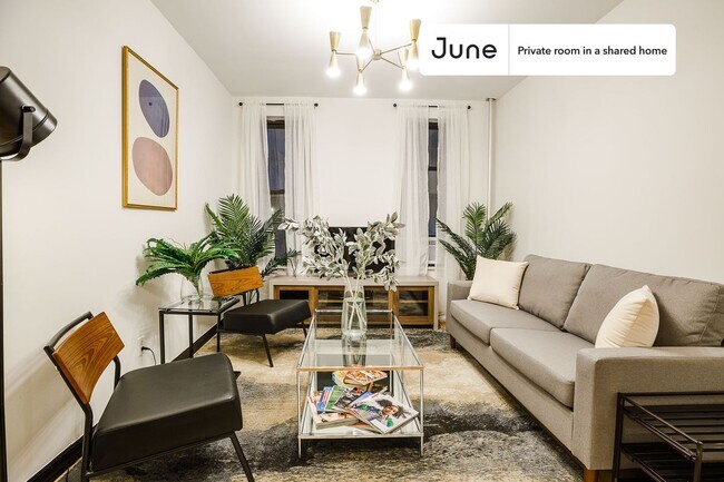 Photo - Private bedroom in 3 bed/1 bath Home Unit C