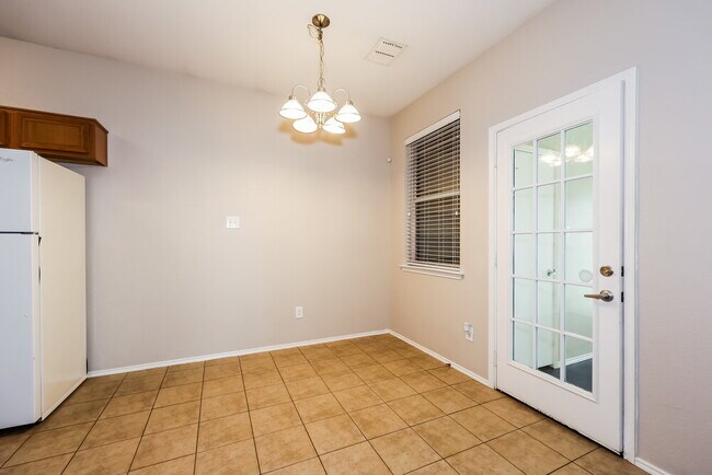 Photo - 10005 Blue Bell Dr