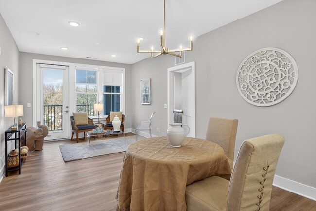 Photo - 76 Old Mill Bottom Rd N