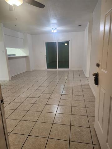 Photo - 3900 Camelot St