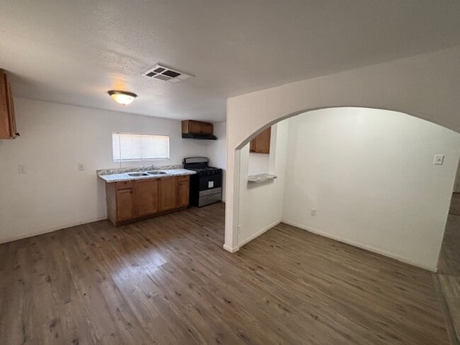 Photo - 113 Roosevelt St