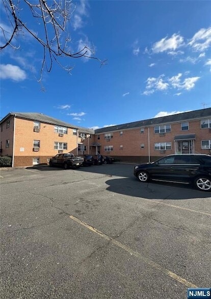 Building Photo - 34 Wisse St Unit 18 Rental