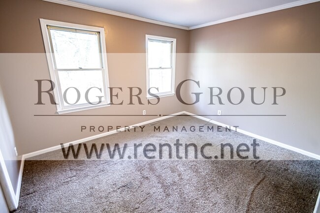 Photo - 823 State St