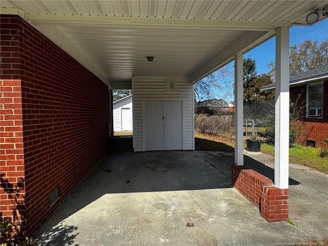 Photo - 1305 E 13th St