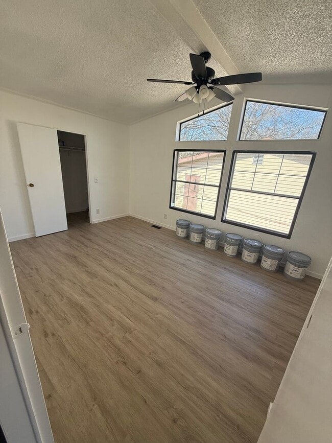 Photo - Gated area 3/2 Granbury