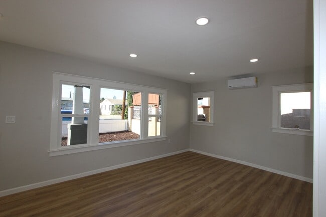 Photo - 251 S 36th St Unidad 251 S. 36th St.