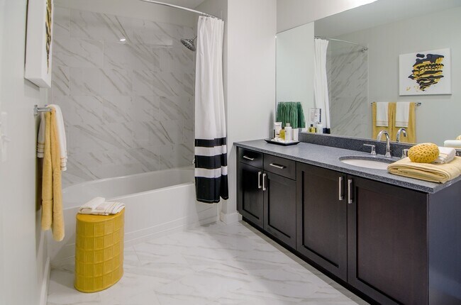 Photo - 277 Grand St