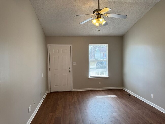 Photo - Lovely 3 Bedroom 2 Full Bath Home with? Large Deck & Fenced in Back?yard!