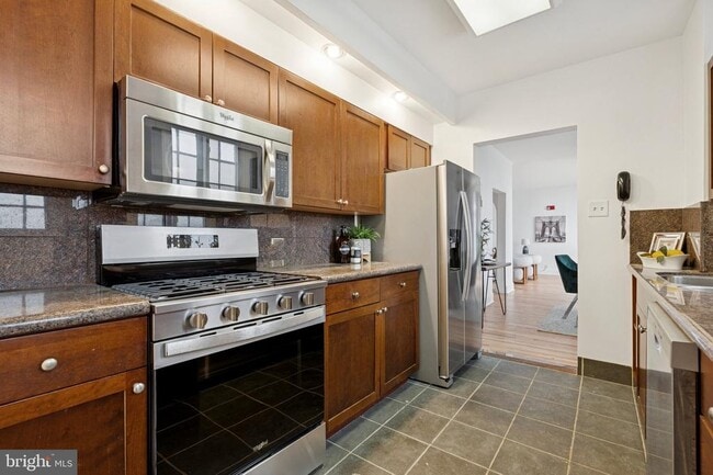 Building Photo - 1512 Spruce St Unit 2502