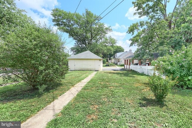 Photo - 317 N Stratton St