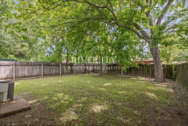Photo - A MUST SEE IN 38108 !!!! SECTION 8 WELCOMED !!!!!! GIVE US A CALL !!!!!