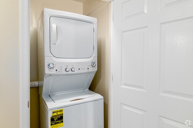 3BR, 2BA - 1,244SF - Laundry