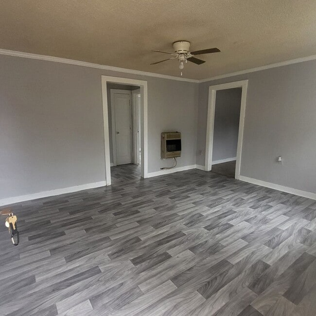 Photo - 111 Circle Dr