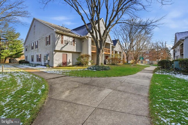 Building Photo - 9212 Azure Ct Unit 102