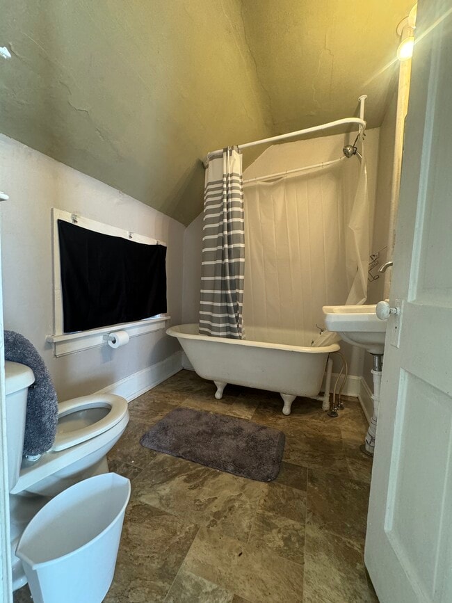 Bathroom - 2236 Central Ave Unit 2nd Floor