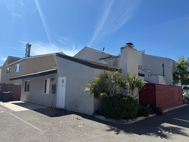 Building Photo - 2258 Pamela Ln Unit A