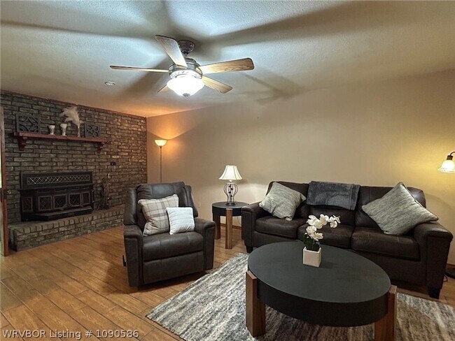 Photo - 17793 Orchard Ln