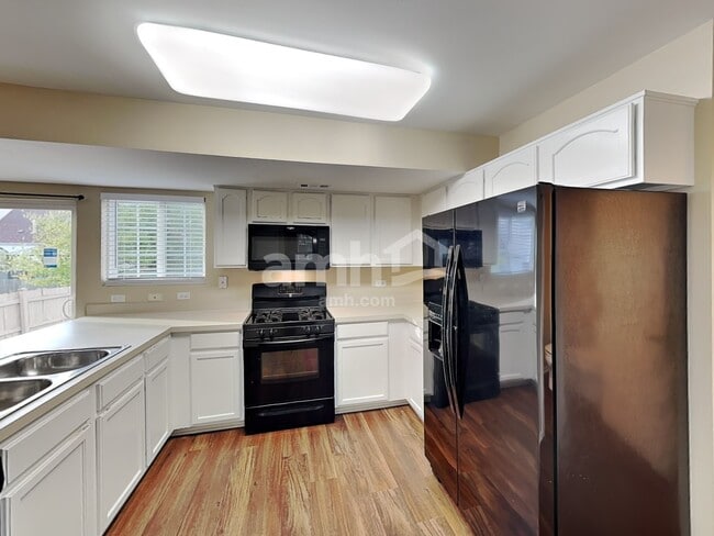 Photo - 1779 Shari Ln
