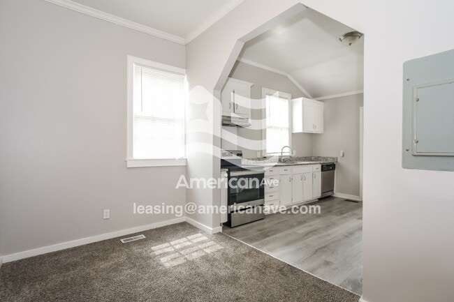 Photo - 236 W Miriam Ave