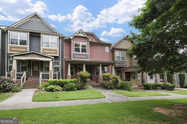 Photo - 423 Royal Cres Ln E