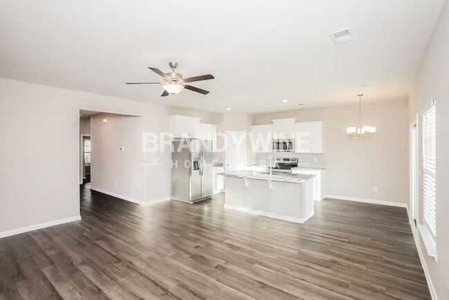 Photo - 538 Glenmanor Dr