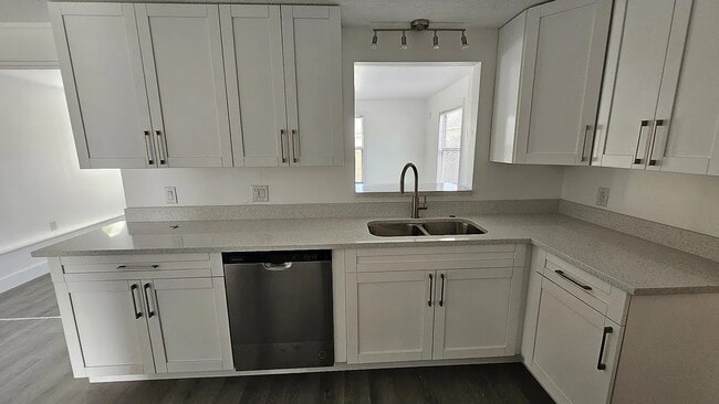 Photo - 6441 Woodland Ln