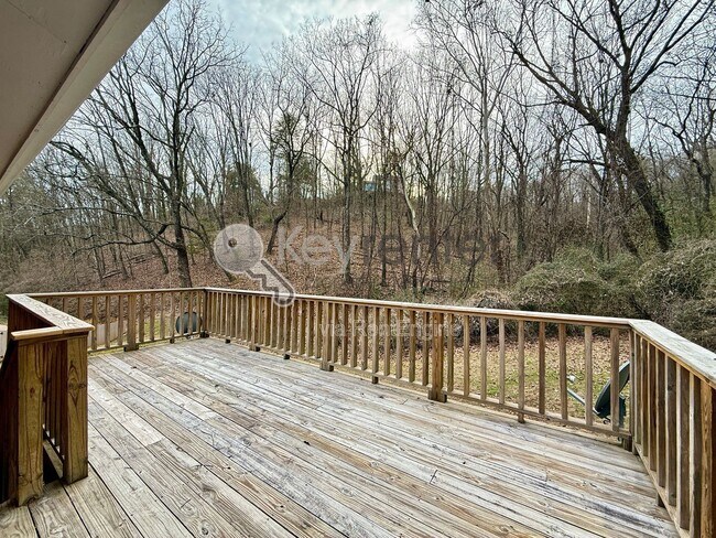 Photo - 550 Alexander Dr Unit B