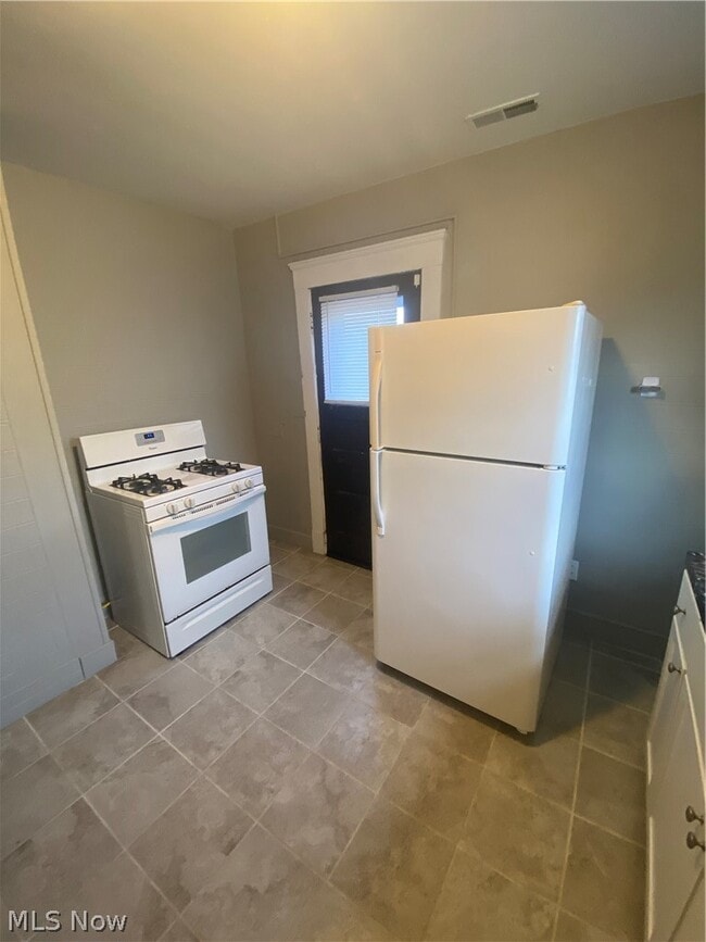 Photo - 4435 State Rd