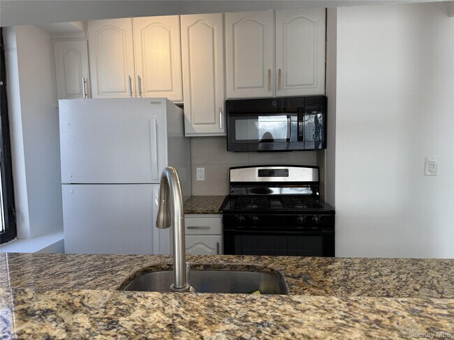 Photo - 4 Martine Ave Unit 416