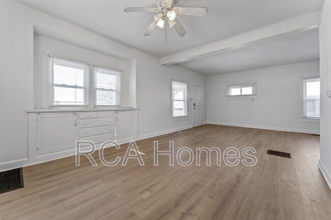 Photo - 601 N Sherman Dr