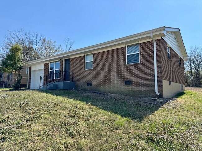 Photo - 1412 Carousel Rd