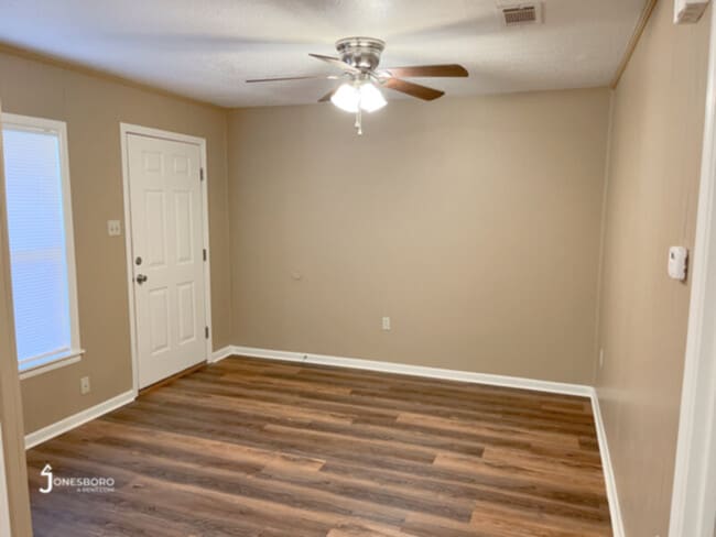 Photo - Pekin Apartments: Water, Sewer, & Electric Included!