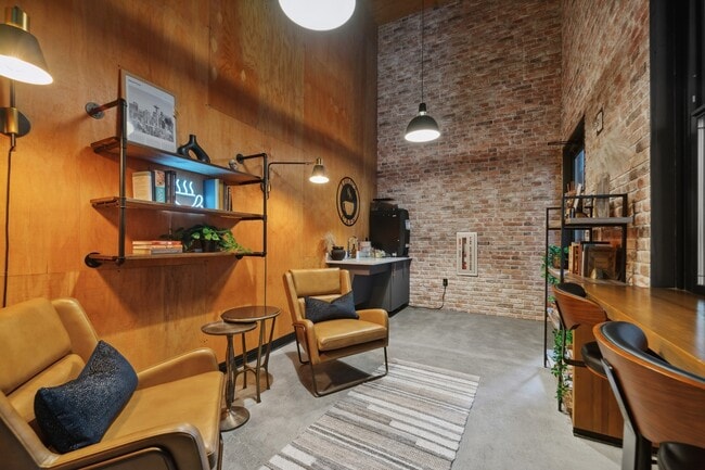 SouthLakeUnion_amenity_LuLus cafe