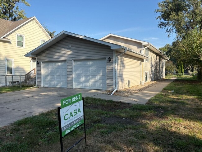 Building Photo - 808 Peach St Unit #1 Rental