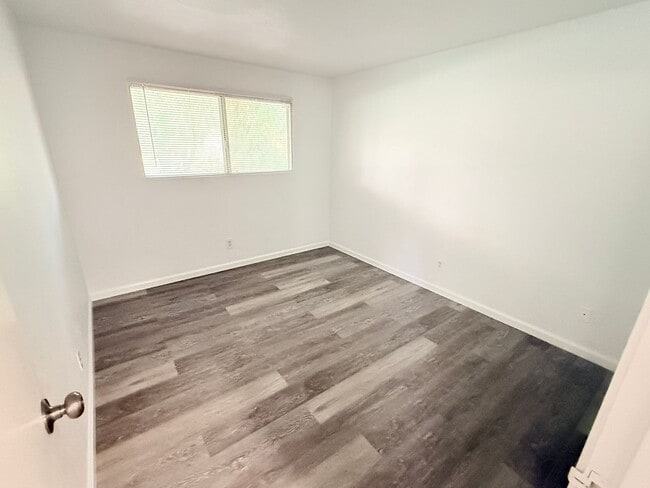 2825 N Los Felices Rd Unit 216