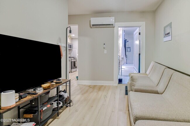 Photo - 308 7th Ave Unit 5