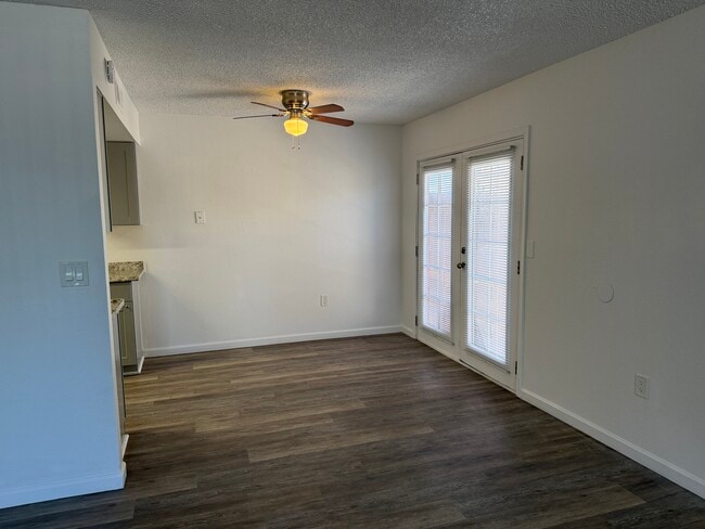 Photo - 860 E Brown Rd